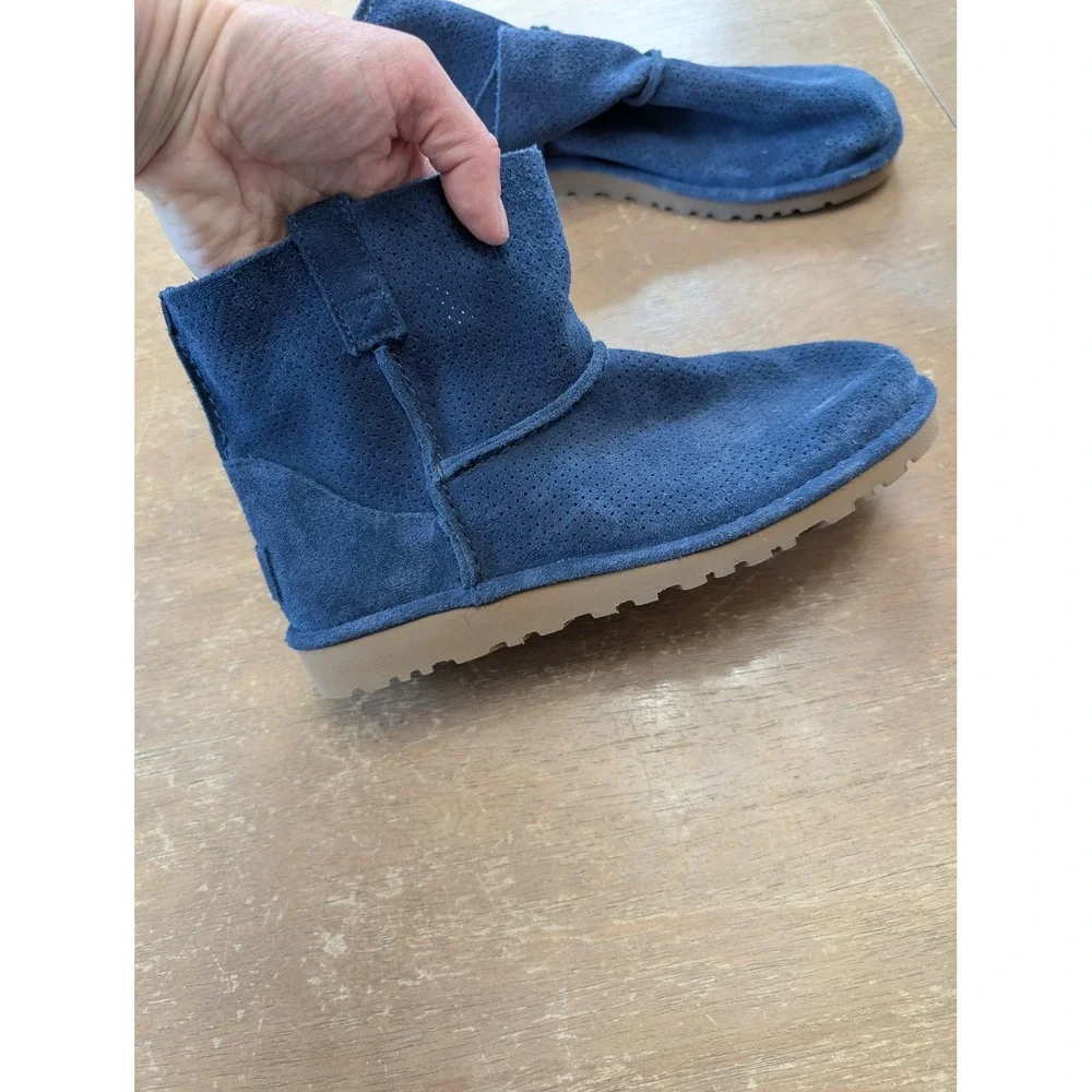 UGG Classic Unlined Blue Perf‎ Suede Ankle Boots Womens 8 comfort pull on street